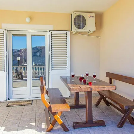 Apartment Viva Pag Town