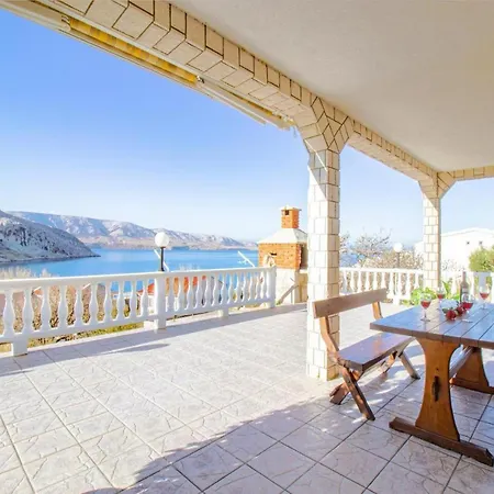Apartment Viva Pag Town