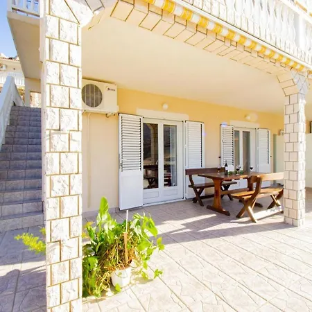 Apartment Viva Metajna